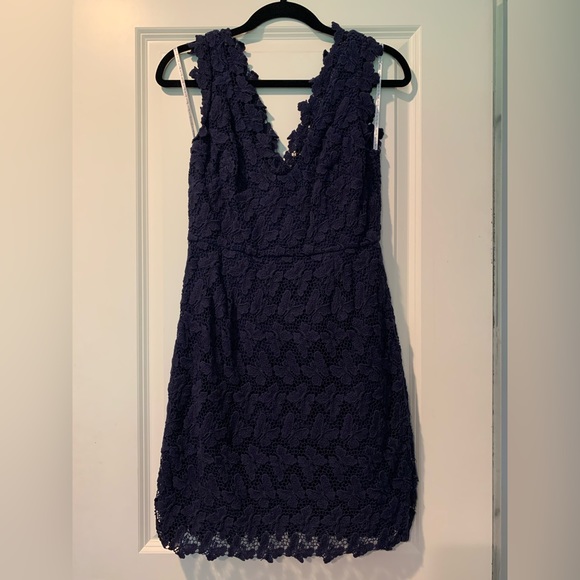 Lilly Pulitzer Papillion Lace Navy Blue Reece Dress Size 4 - Picture 3 of 5